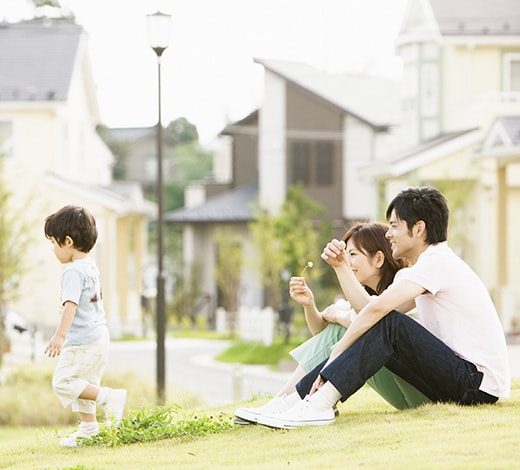 住宅地に住む家族1